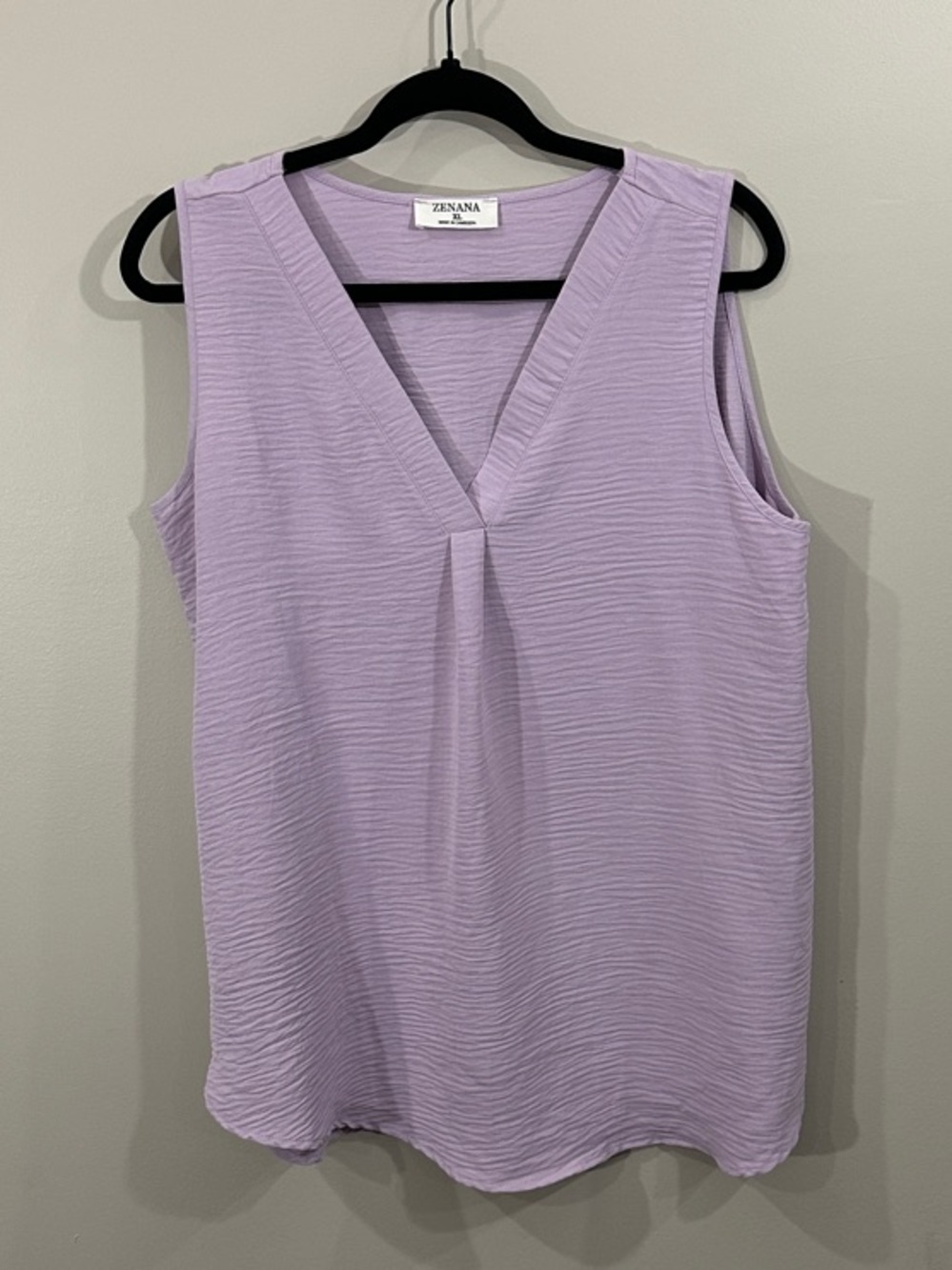 Zenana Outfitters Light Lavender V-Neck Sleeveless Textured Top, XL
